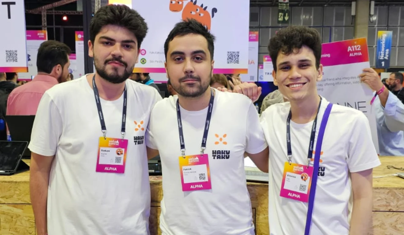 Raduan Muarrek, CEO da Hakutaku, acompanhado de Patrick Miranda, COO, e Vinicios Lugli, CTO| Foto: Divulgação
